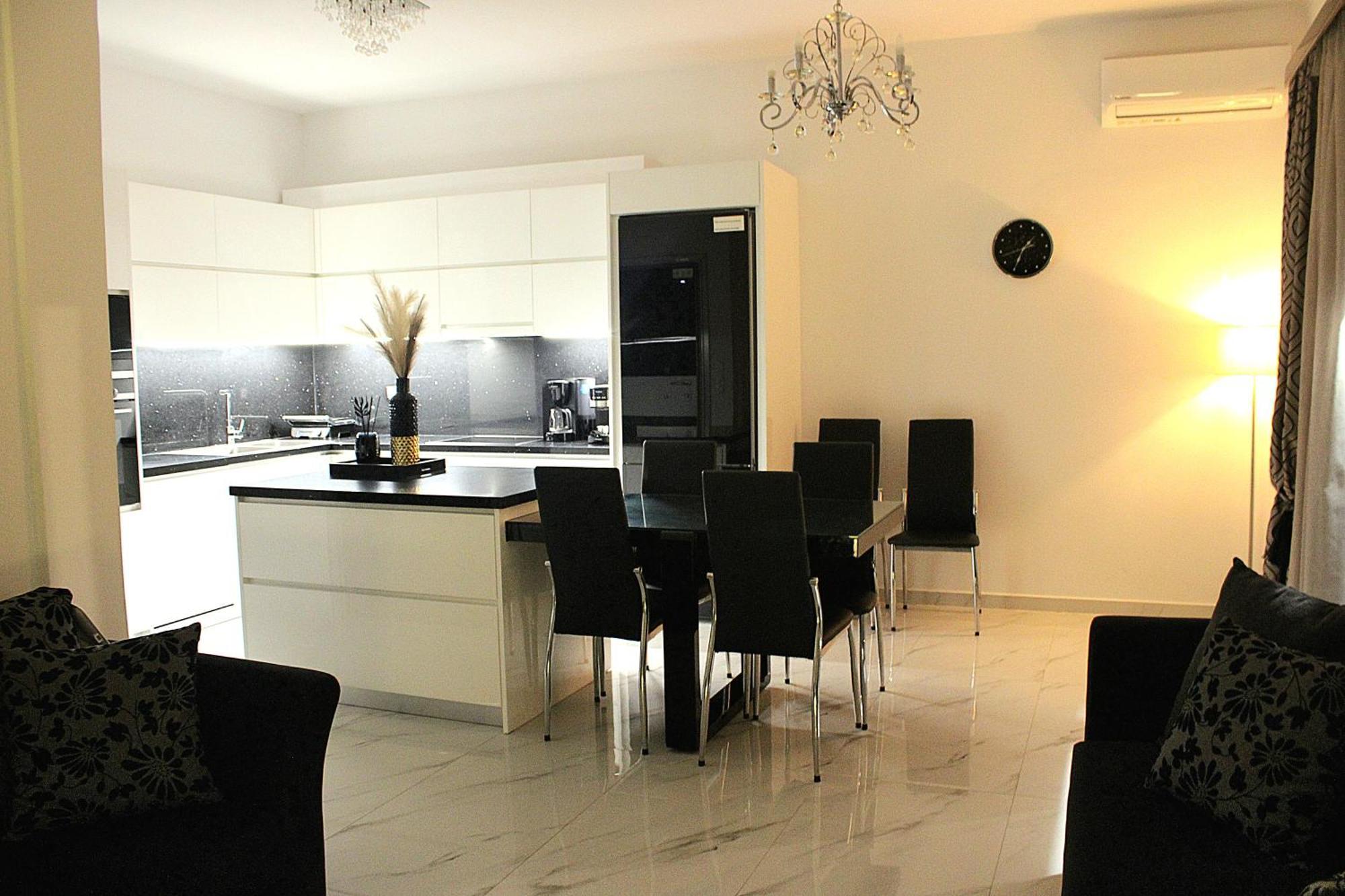Black & White Seaside House Kalamia Corinth Экстерьер фото