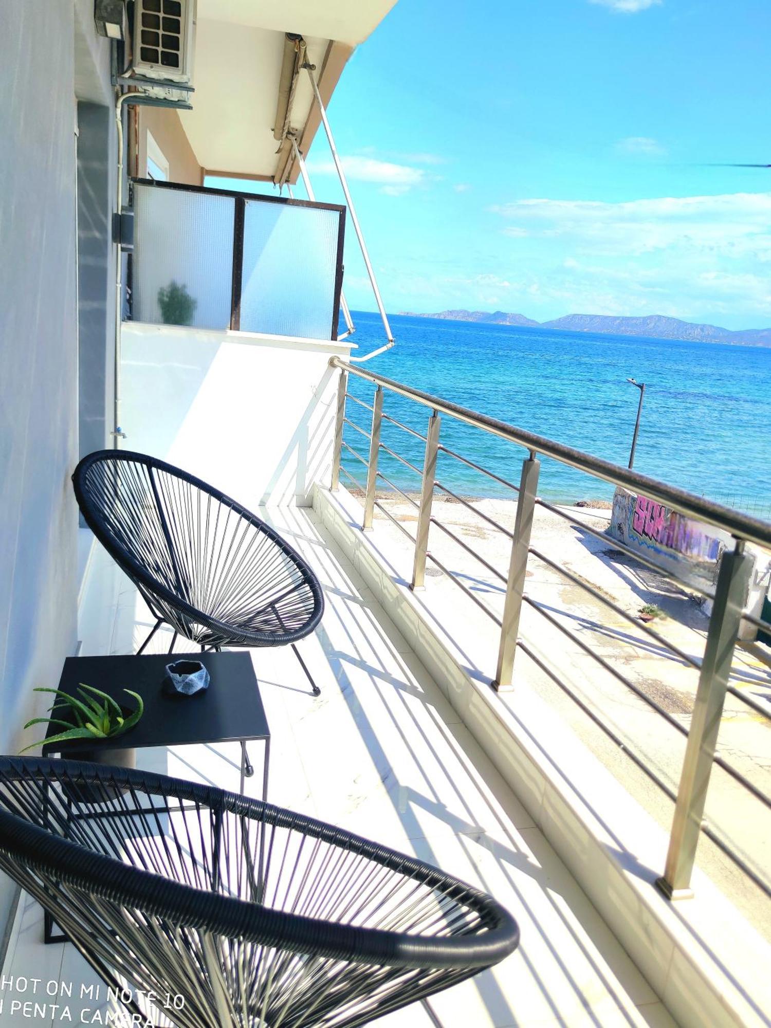Black & White Seaside House Kalamia Corinth Экстерьер фото